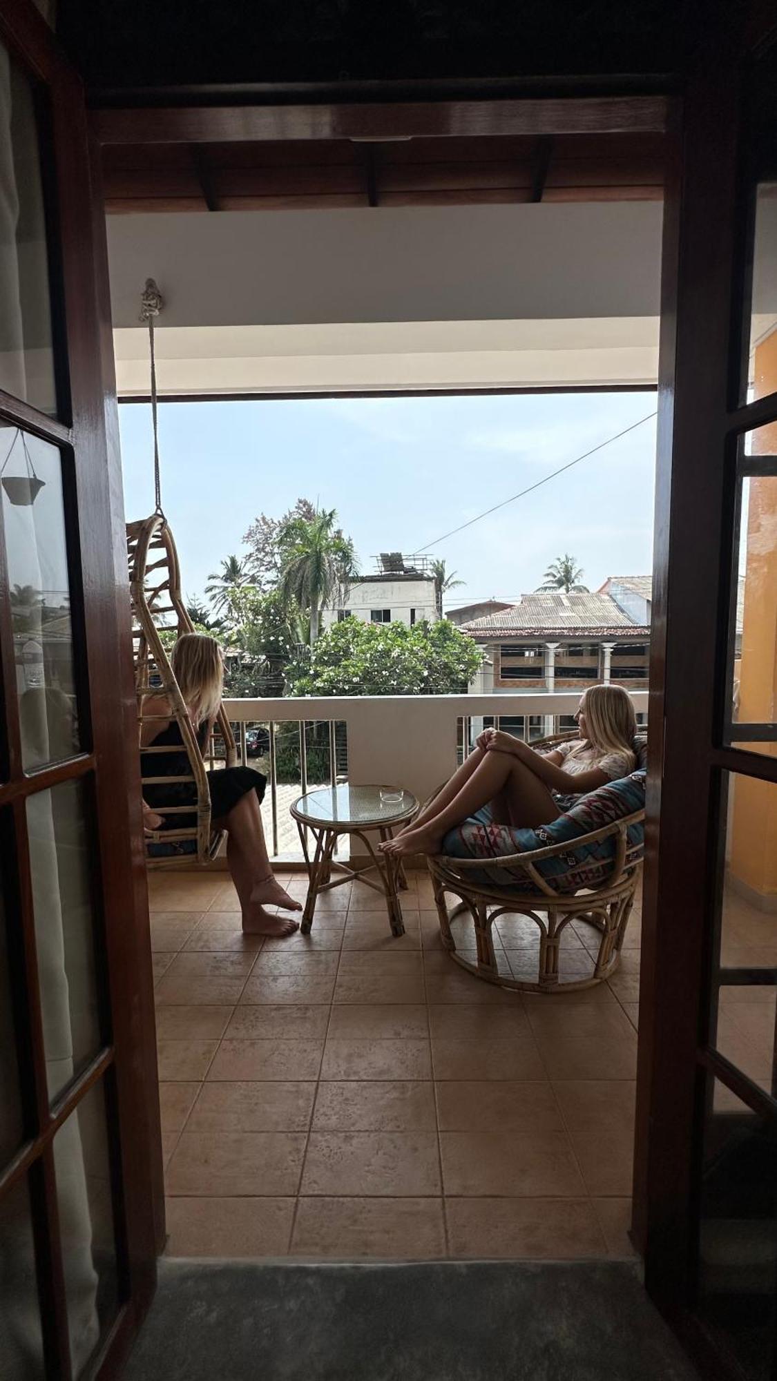 Hummus Hostel Hikkaduwa Exterior foto